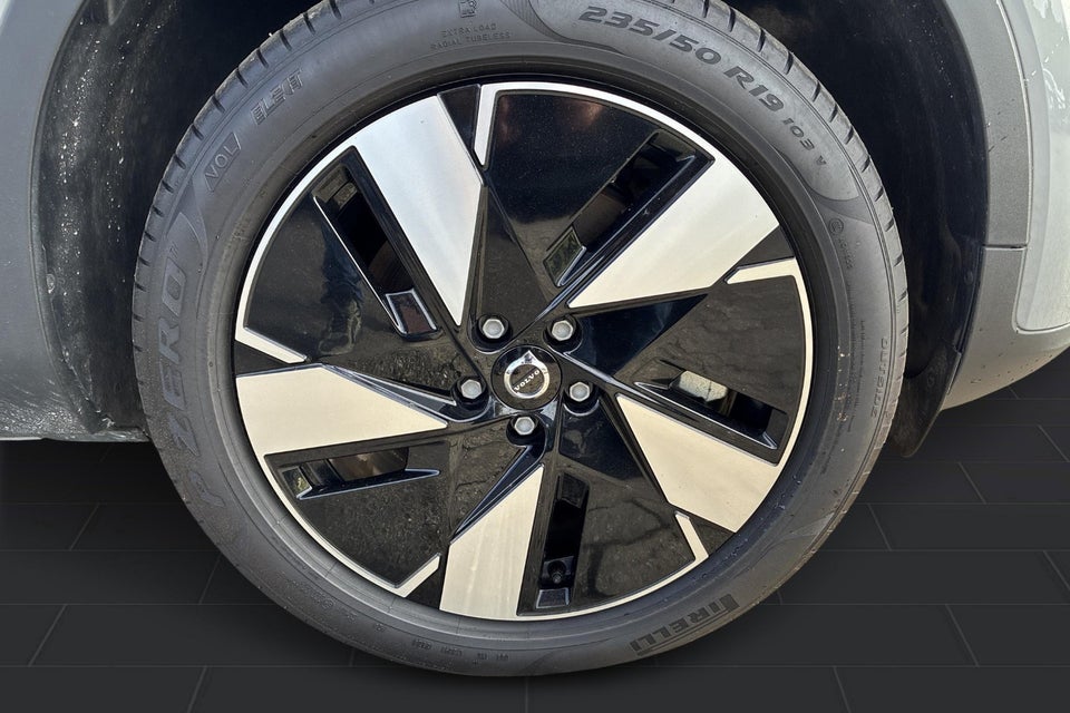 Volvo EX40 Extended Range Core 5d