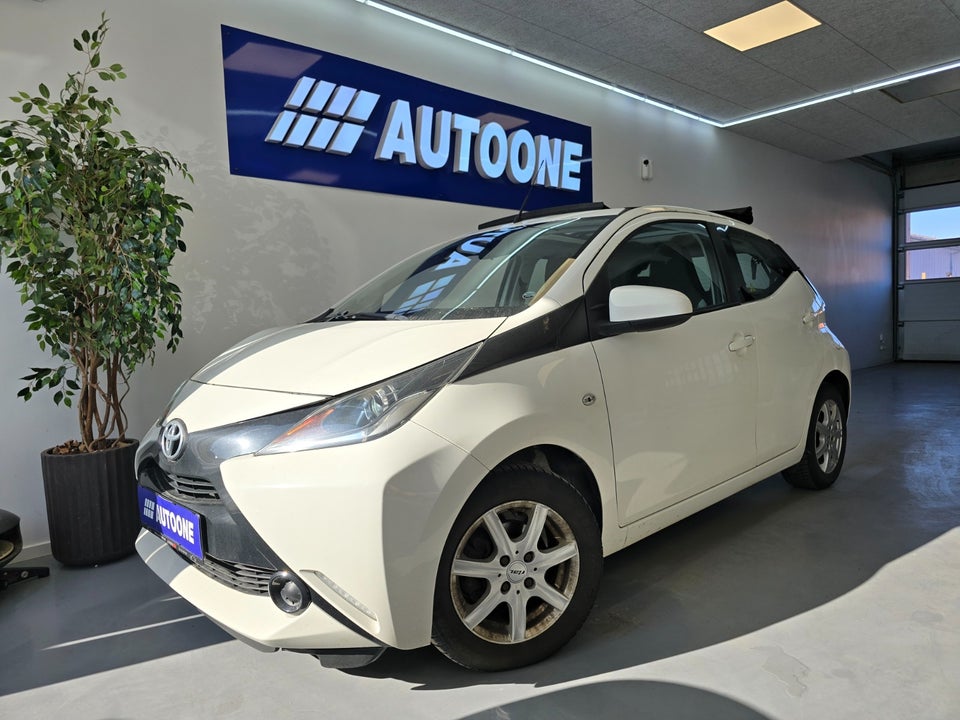 Toyota Aygo 1,0 VVT-i x-sky 5d