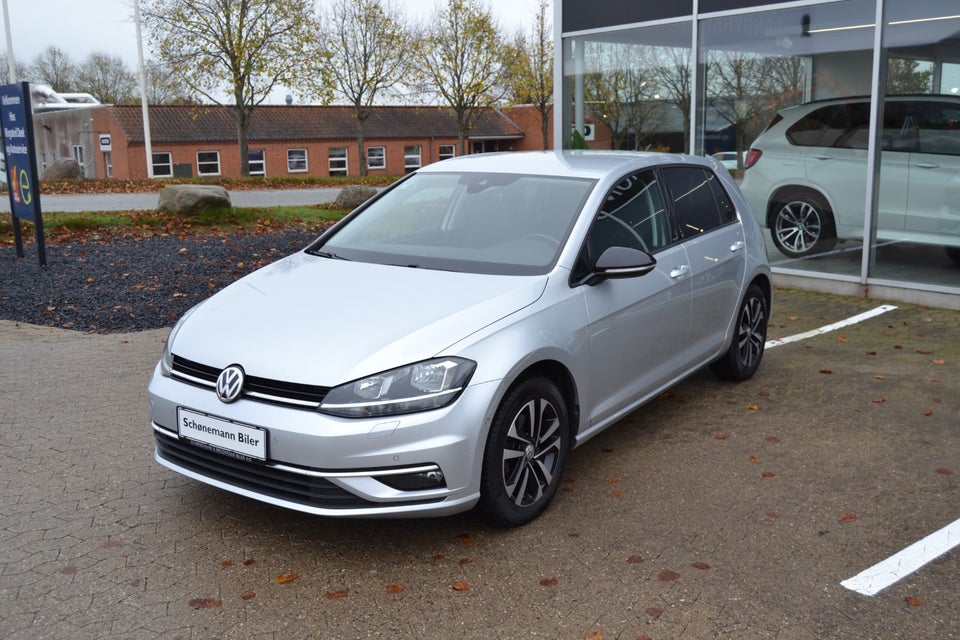 VW Golf VII 1,6 TDi 115 IQ.Drive DSG 5d