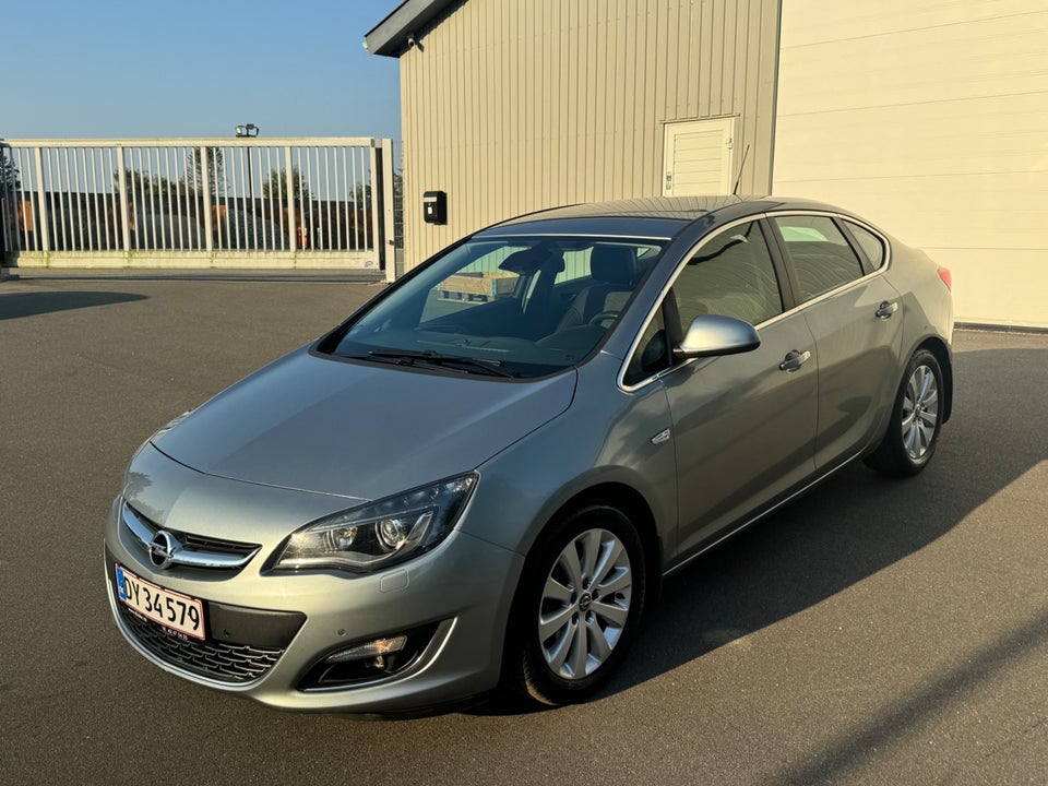 Opel Astra 1,6 T 170 Cosmo 4d