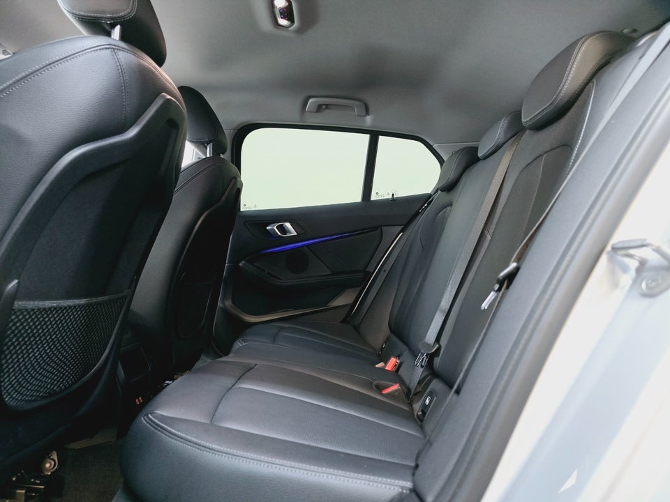 BMW 118i 1,5 Sport Line aut. 5d