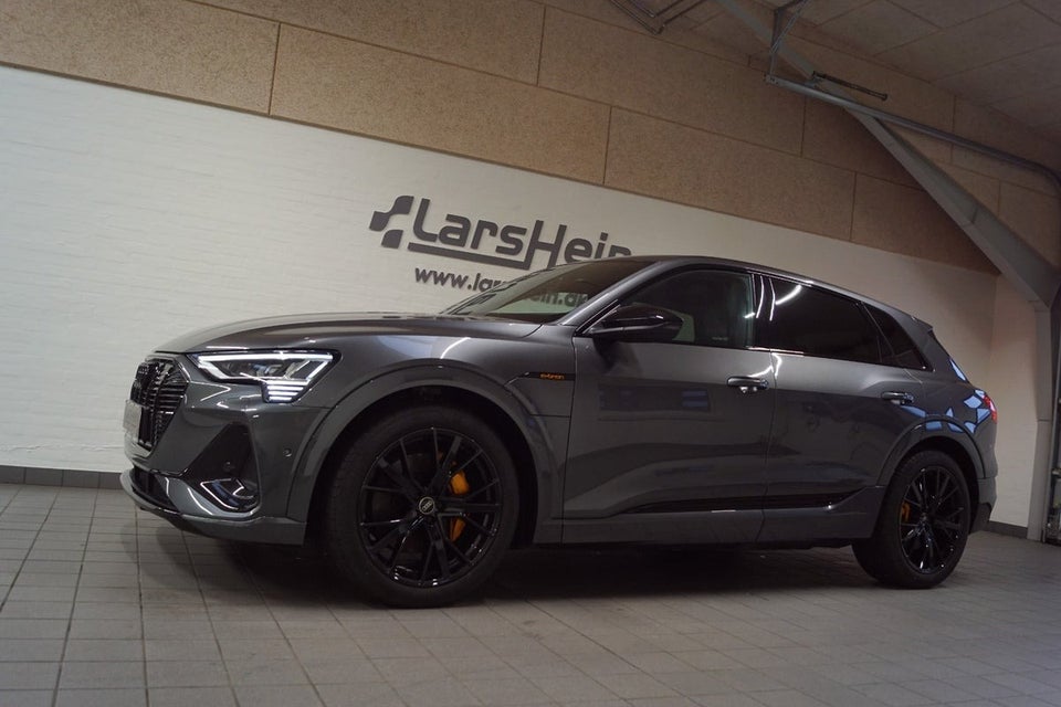 Audi e-tron 55 S-line quattro 5d