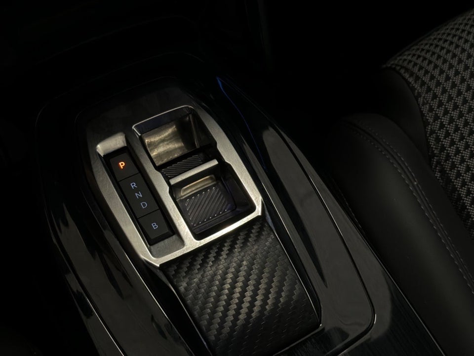 Peugeot e-2008 50 GT 5d