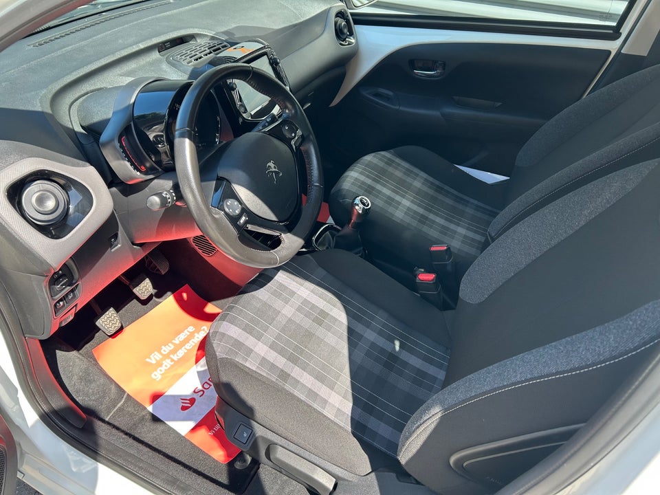 Peugeot 108 1,0 e-VTi 72 Prestige Pack 5d