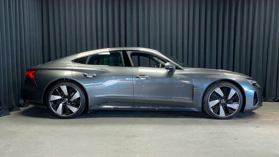 Audi e-tron GT quattro 4d