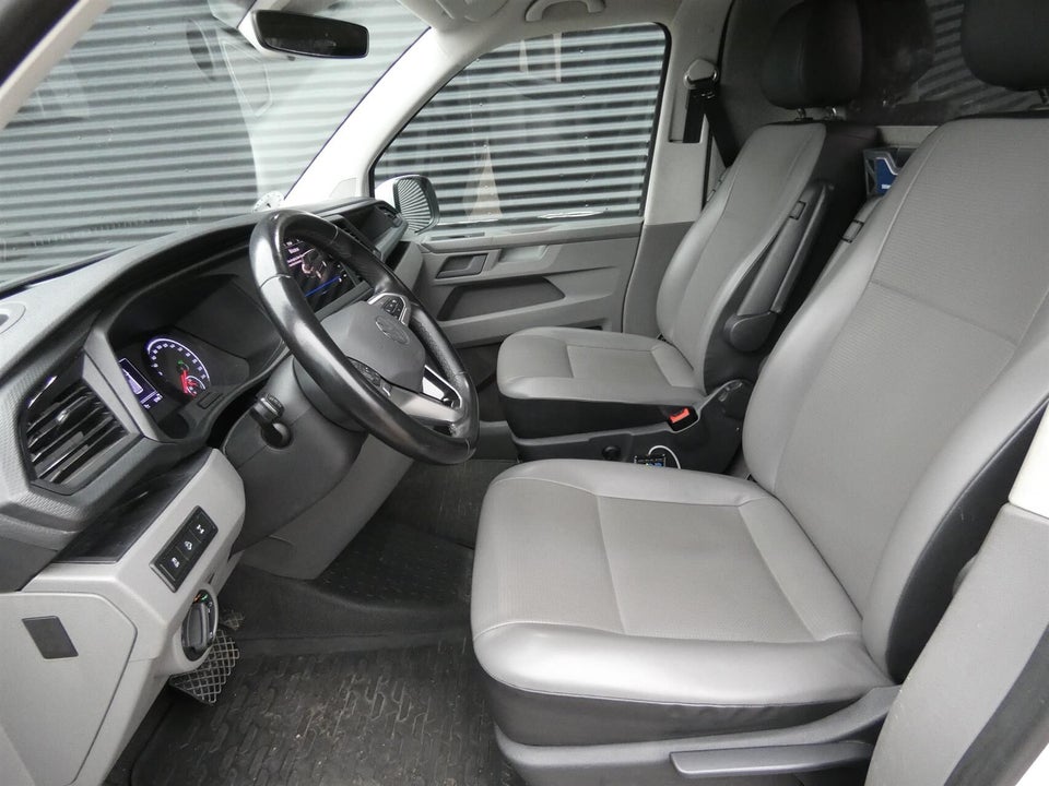VW Transporter 2,0 TDi 150 Kassevogn DSG 4Motion kort