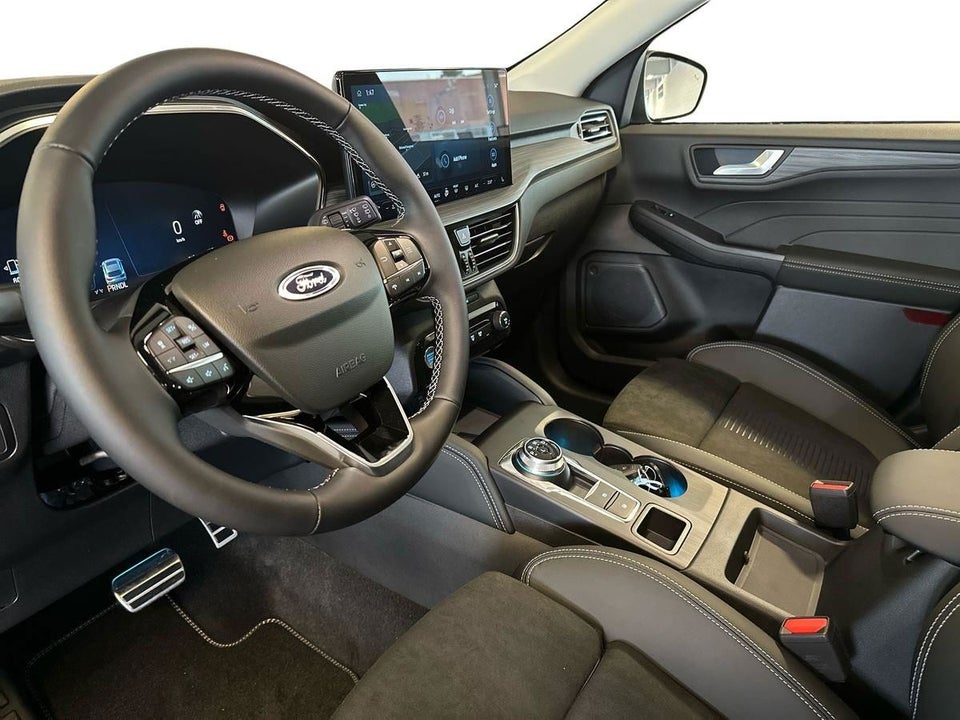 Ford Kuga 2,5 PHEV Active X CVT 5d