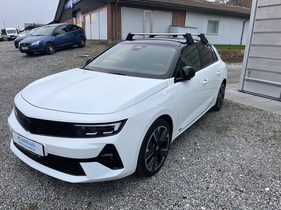 Opel Astra-e 54 Ultimate 5d