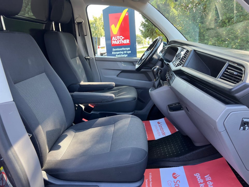 VW Transporter 2,0 TDi 150 Kassevogn DSG kort