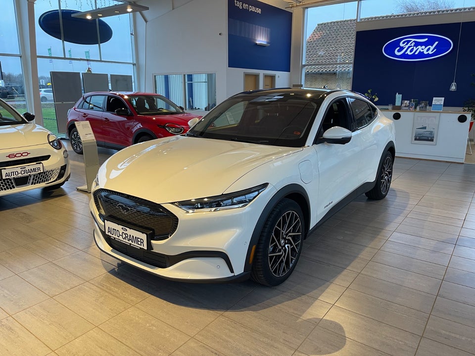 Ford Mustang Mach-E 75 Standard Range 5d