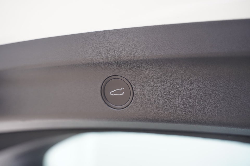 Tesla Model Y RWD 5d