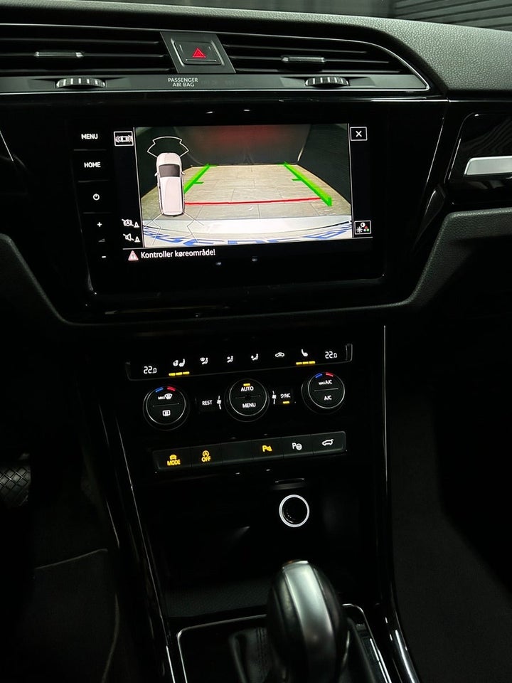 VW Touran 2,0 TDi 150 Highline DSG 7prs 5d