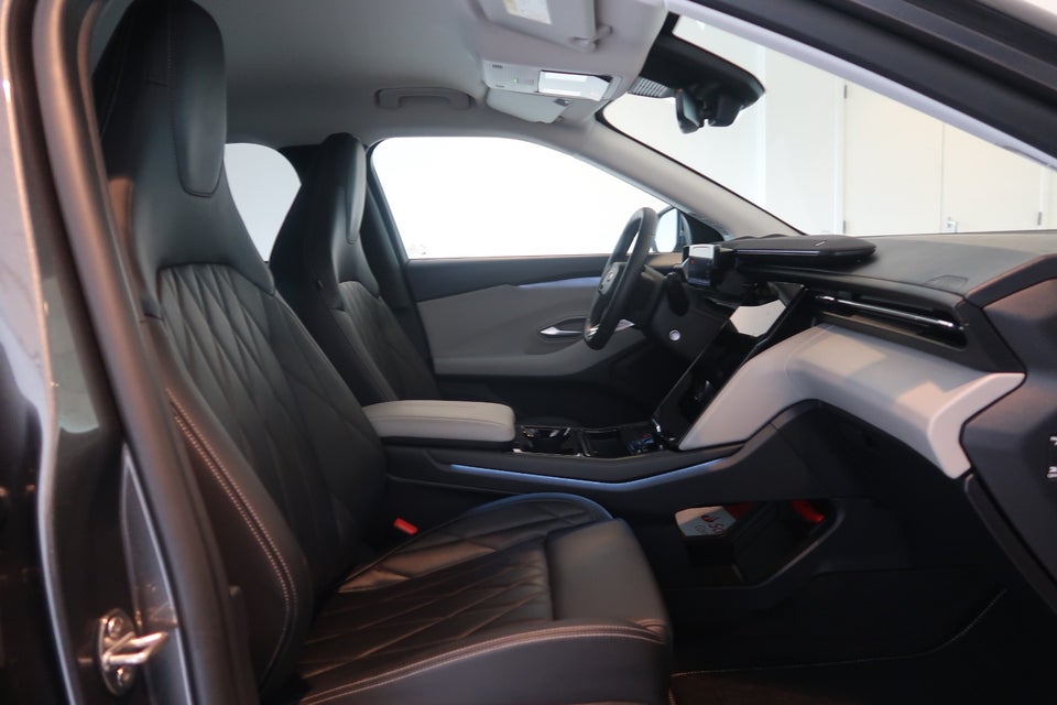 Ford Explorer 84 Premium Extended Range AWD 5d