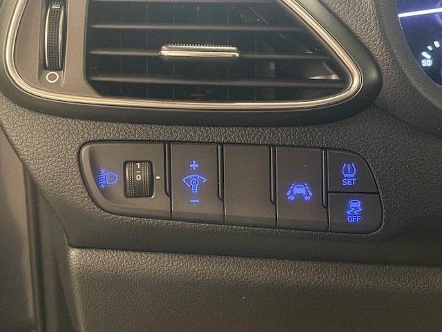 Hyundai i30 1,4 T-GDi Trend stc. DCT 5d