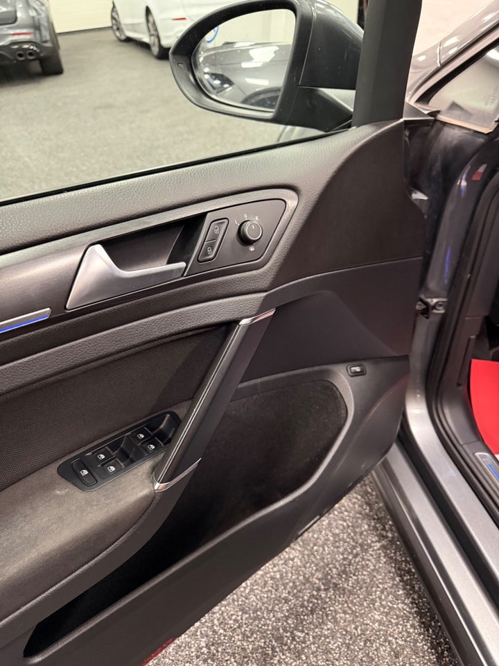 VW Golf VIII 1,4 GTE DSG 5d