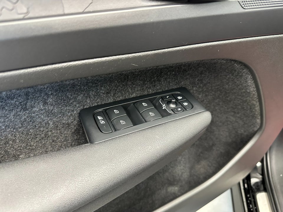 Volvo XC40 P6 ReCharge Plus 5d