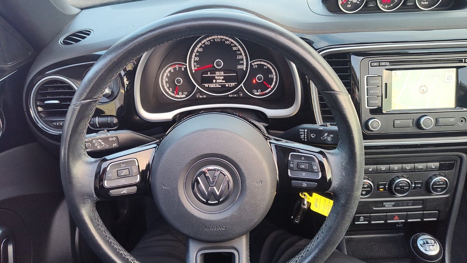 VW The Beetle 1,2 TSi 105 Design Cabriolet 2d