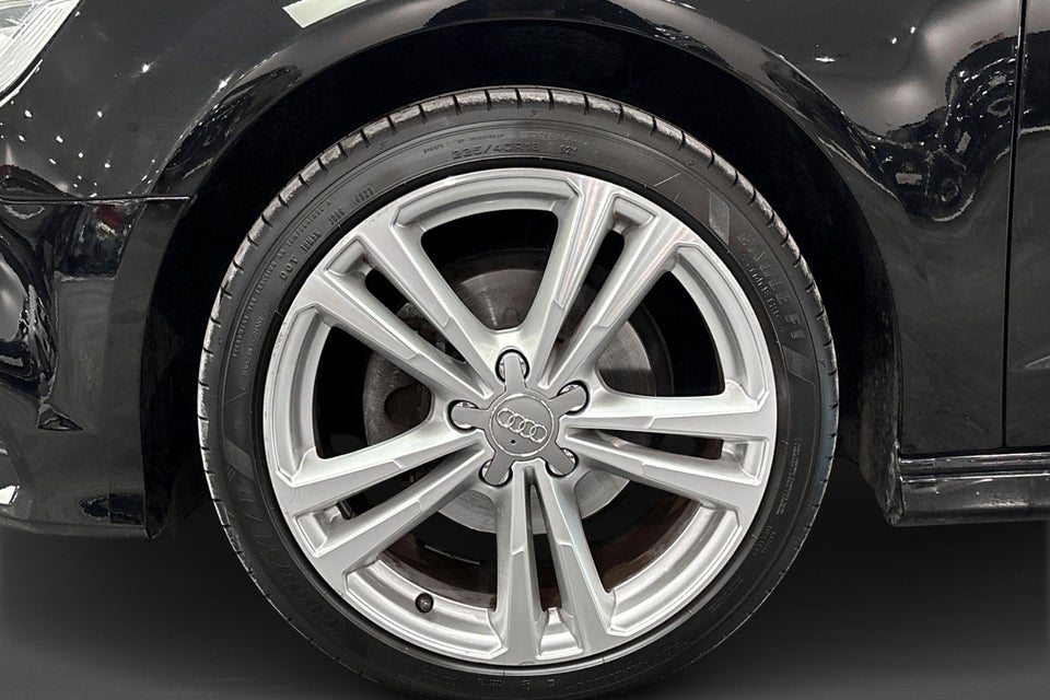 Audi A3 35 TFSi Sport Limited Sportback S-tr. 5d