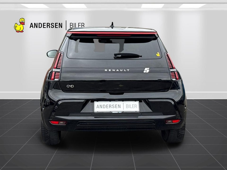 Renault 5 E-Tech 52 Iconic 5d
