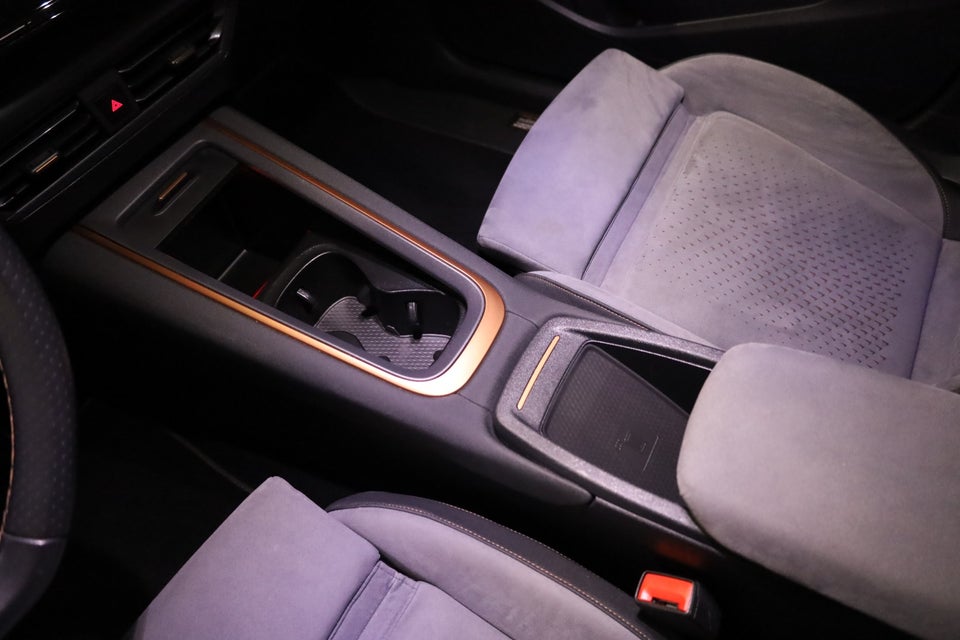 Cupra Born 77 e-Boost Dinamica Pack High 5d