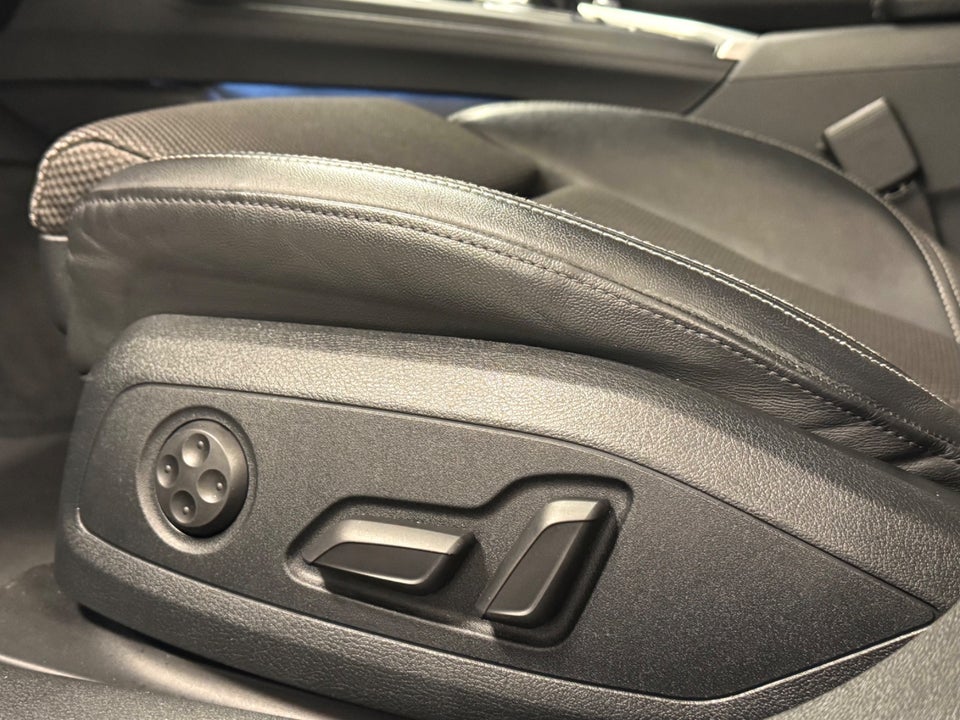 Audi A4 2,0 TDi 190 S-line Avant S-tr. 5d