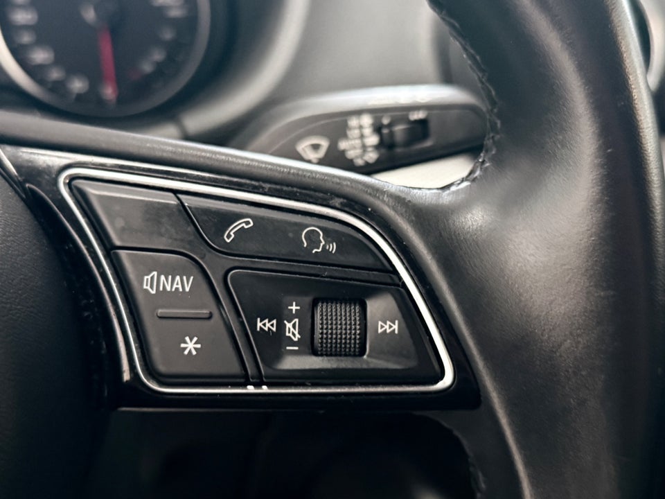 Audi Q2 35 TFSi Prestige S-tr. 5d