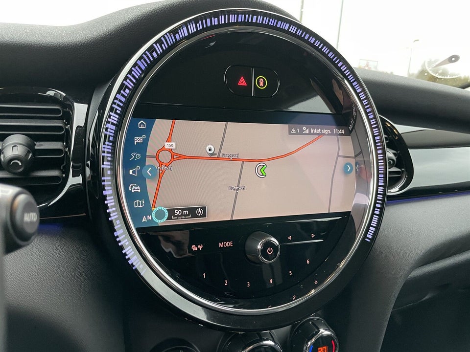 MINI Cooper SE Essential 3d