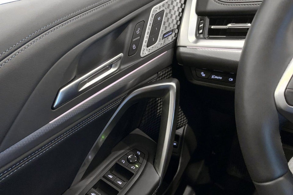 BMW iX1 eDrive20 M-Sport Pro 5d