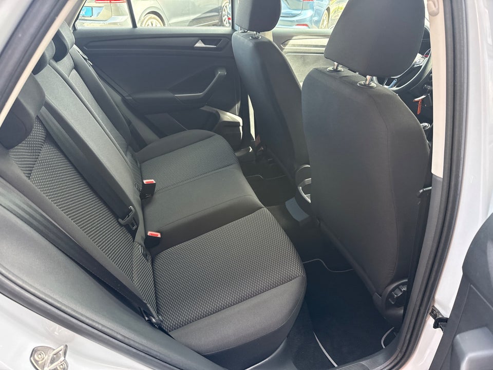 VW T-Roc 1,0 TSi 115 City 5d