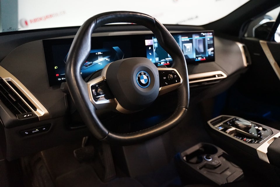 BMW iX xDrive40 Fully Charged Sport 5d