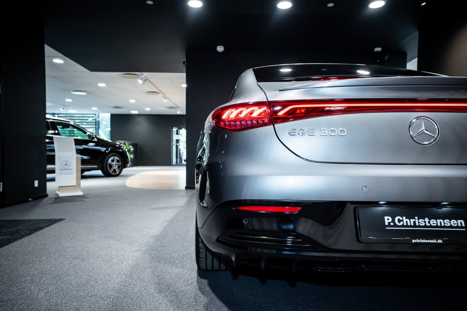 Mercedes EQE300 AMG Line 4d