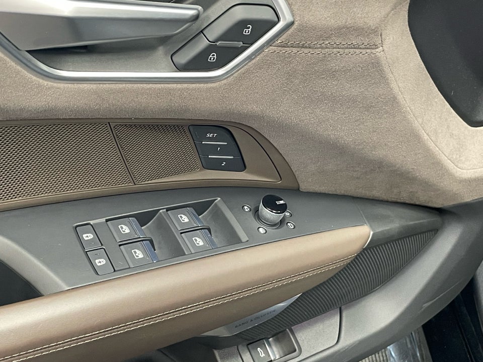 Audi e-tron GT quattro 4d