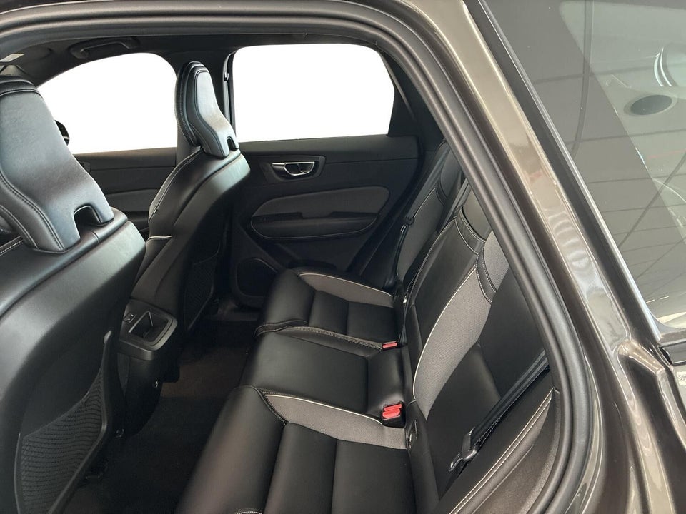 Volvo XC60 2,0 T4 190 R-Design aut. 5d