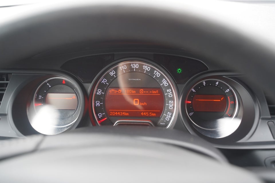 Citroën C5 2,0i 16V Dynamique Tourer 5d