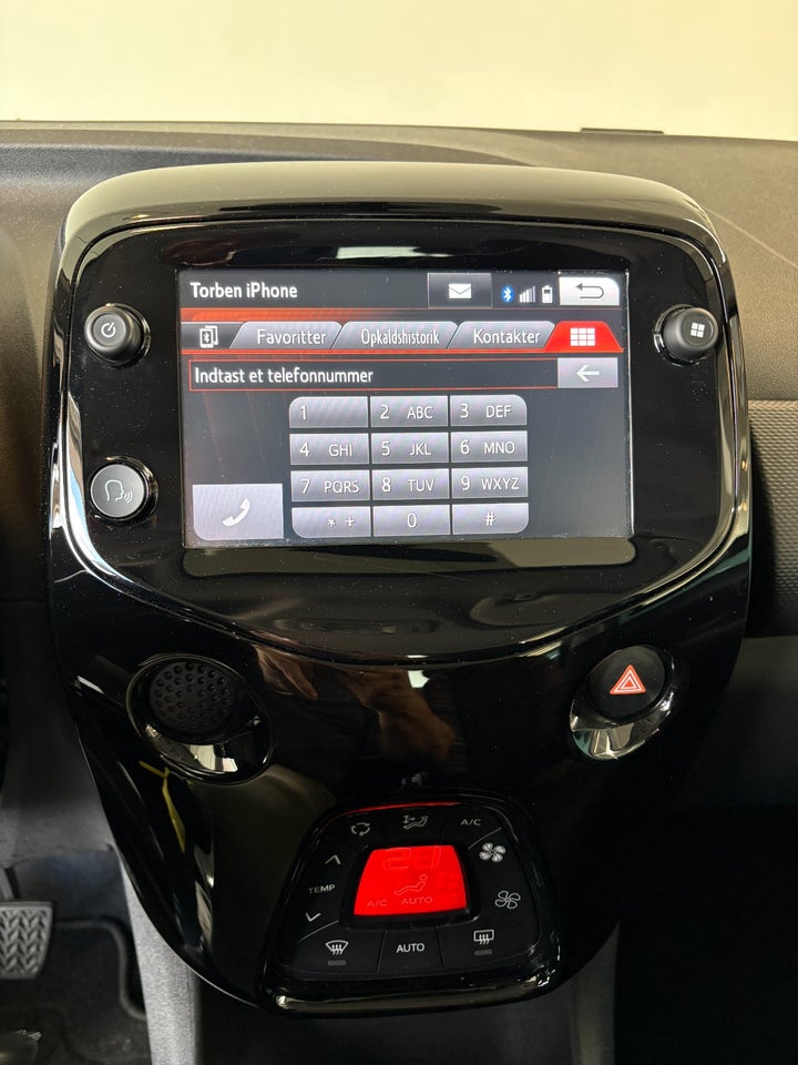 Citroën C1 1,0 e-VTi Shine 5d