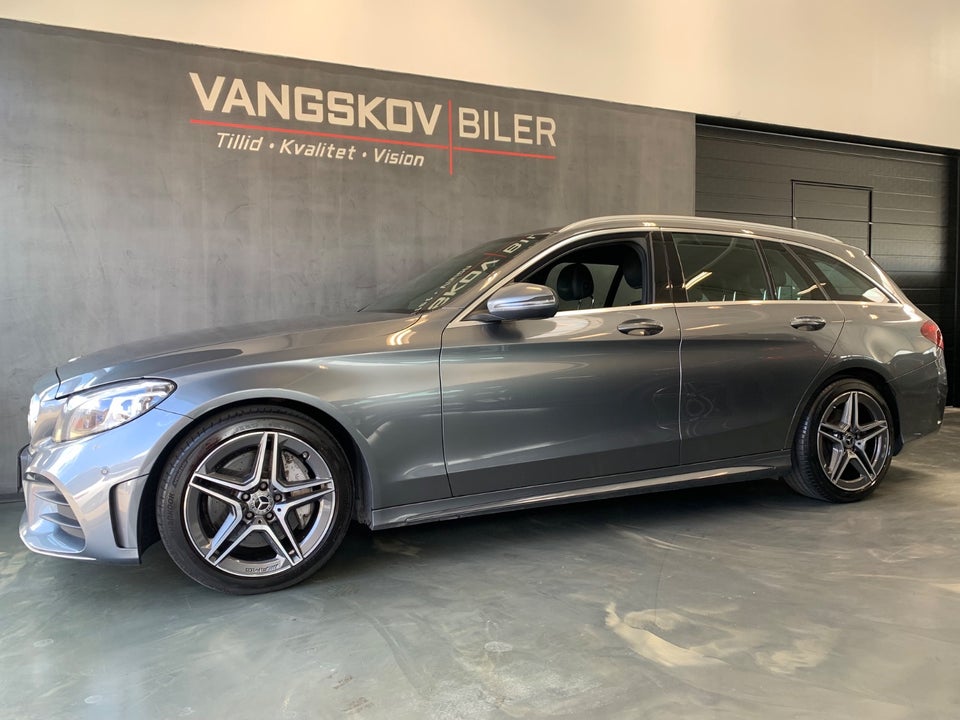 Mercedes C300 2,0 AMG Line stc. aut. 5d