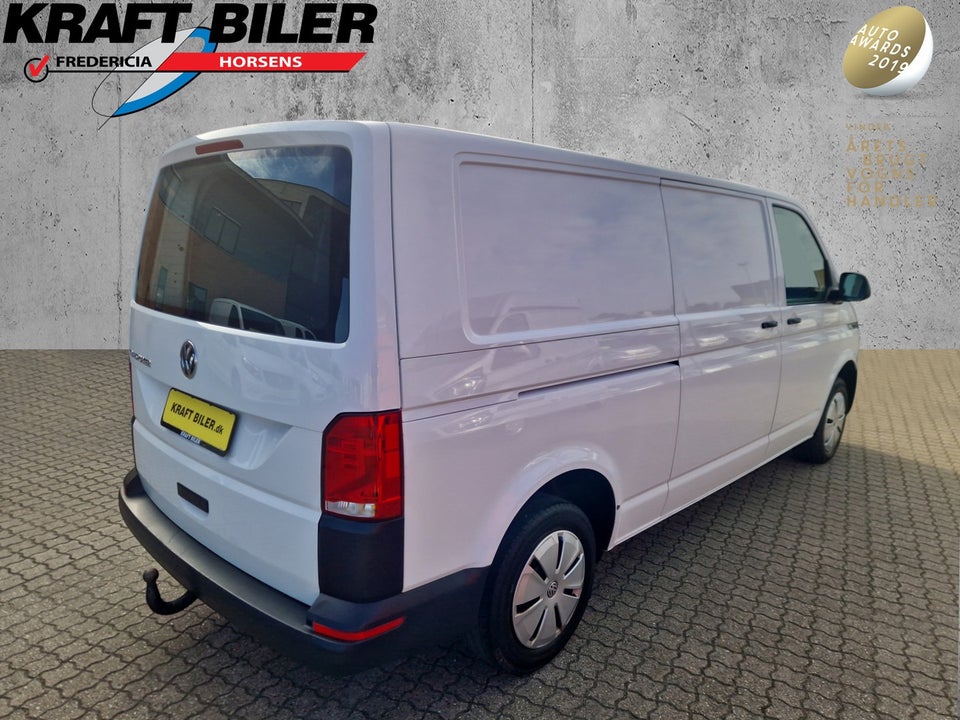 VW Transporter 2,0 TDi 110 Kassevogn lang