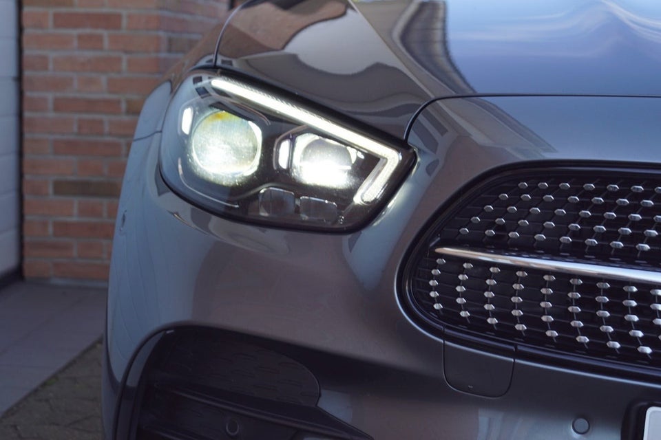 Mercedes E300 de 2,0 AMG Line stc. aut. 5d