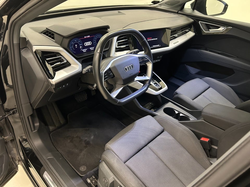 Audi Q4 e-tron 40 Attitude 5d