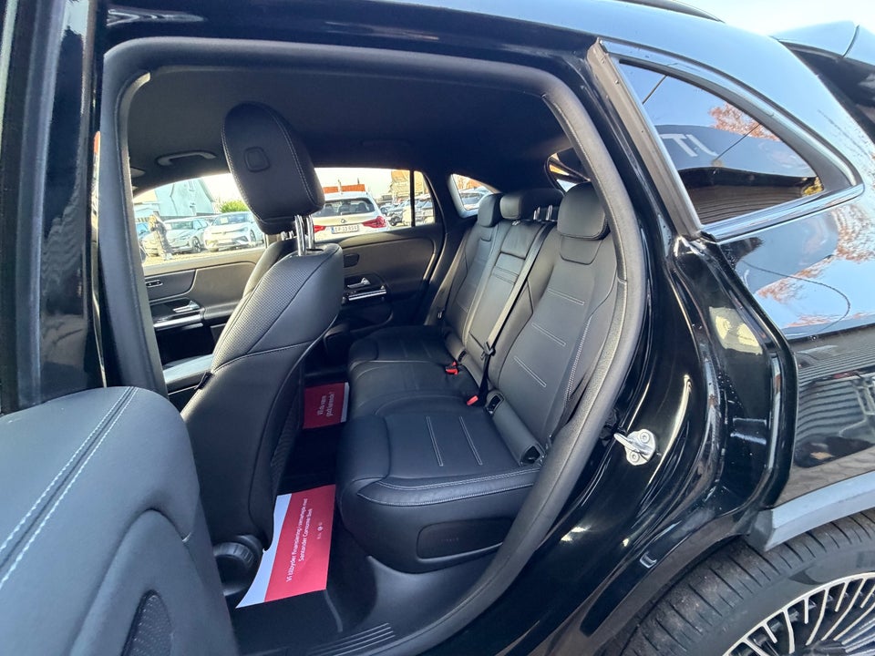 Mercedes EQA300 AMG Line 4Matic 5d