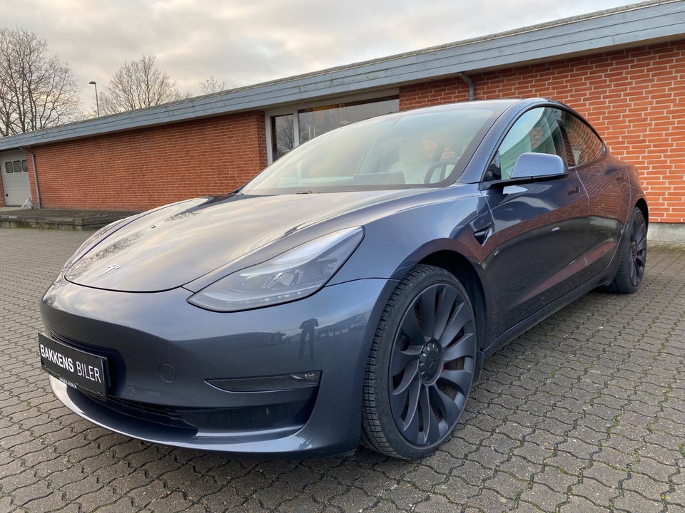 Tesla Model 3 Performance AWD 4d