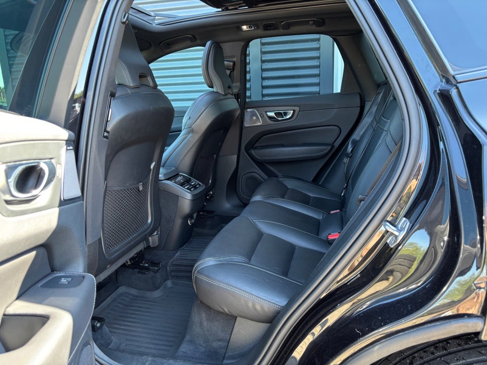 Volvo XC60 2,0 B5 235 R-Design aut. AWD 5d