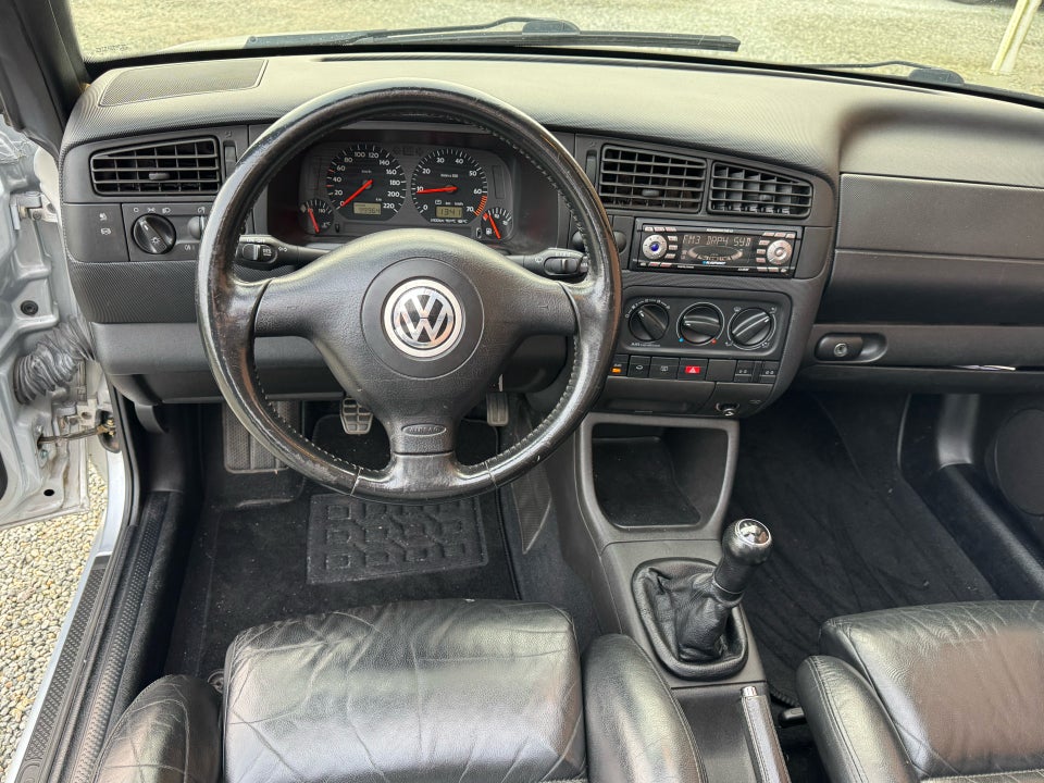 VW Golf IV 2,0 Highline Cabriolet 2d