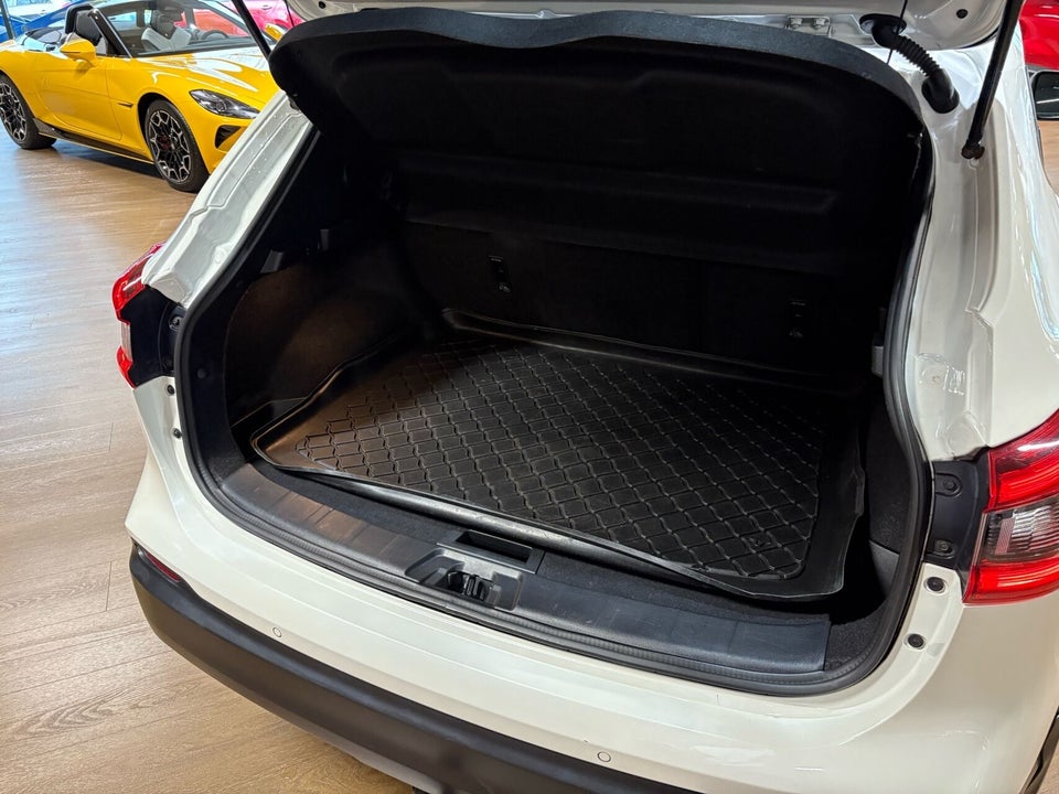 Nissan Qashqai 1,2 Dig-T 115 N-Connecta Vision 5d