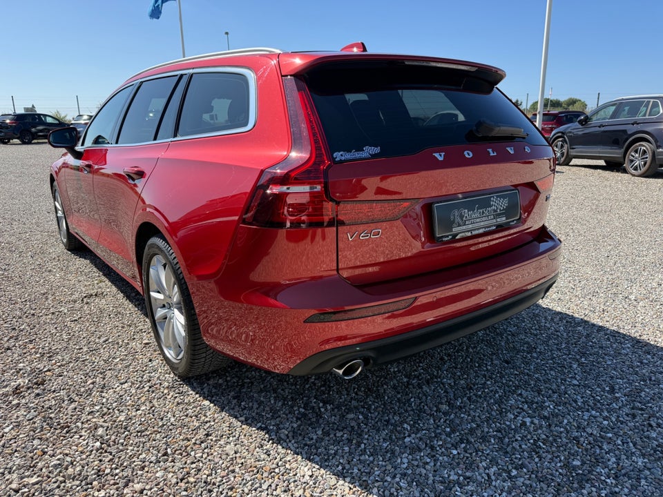 Volvo V60 2,0 T4 190 Momentum aut. 5d