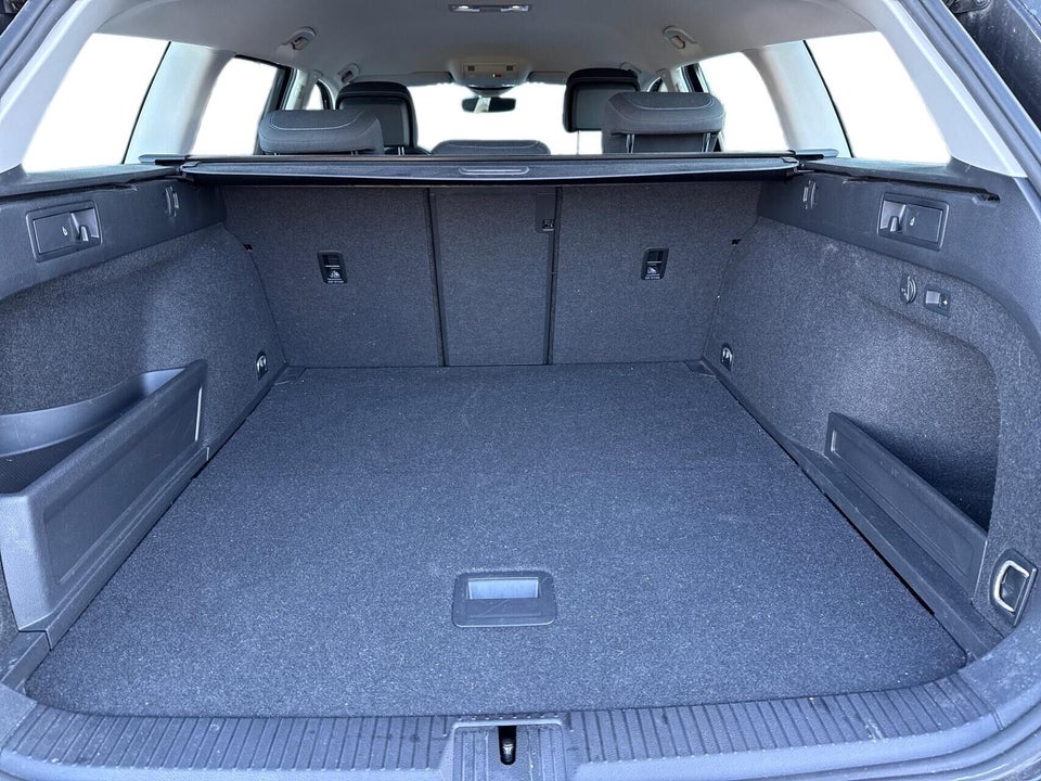 VW Passat 1,4 GTE High Variant DSG 5d