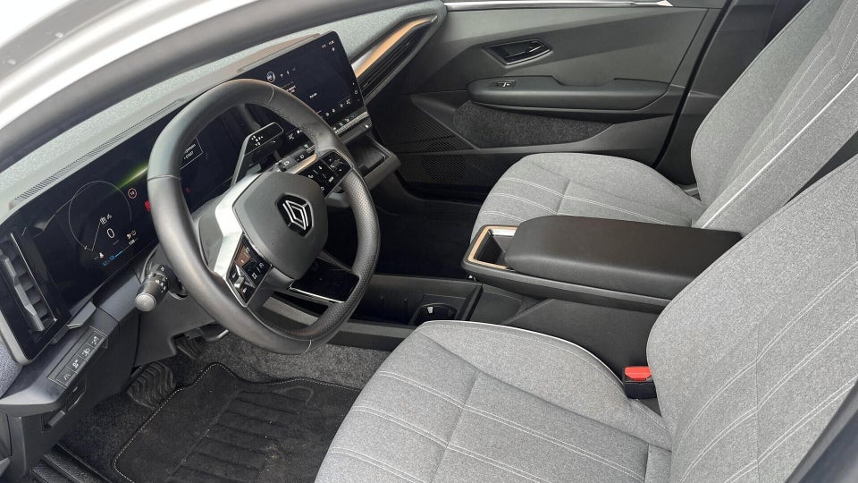 Renault Megane E-Tech 40 Equilibre 5d