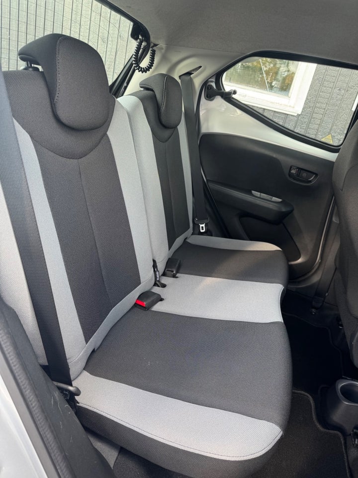 Toyota Aygo 1,0 VVT-i x-press x-touch 5d