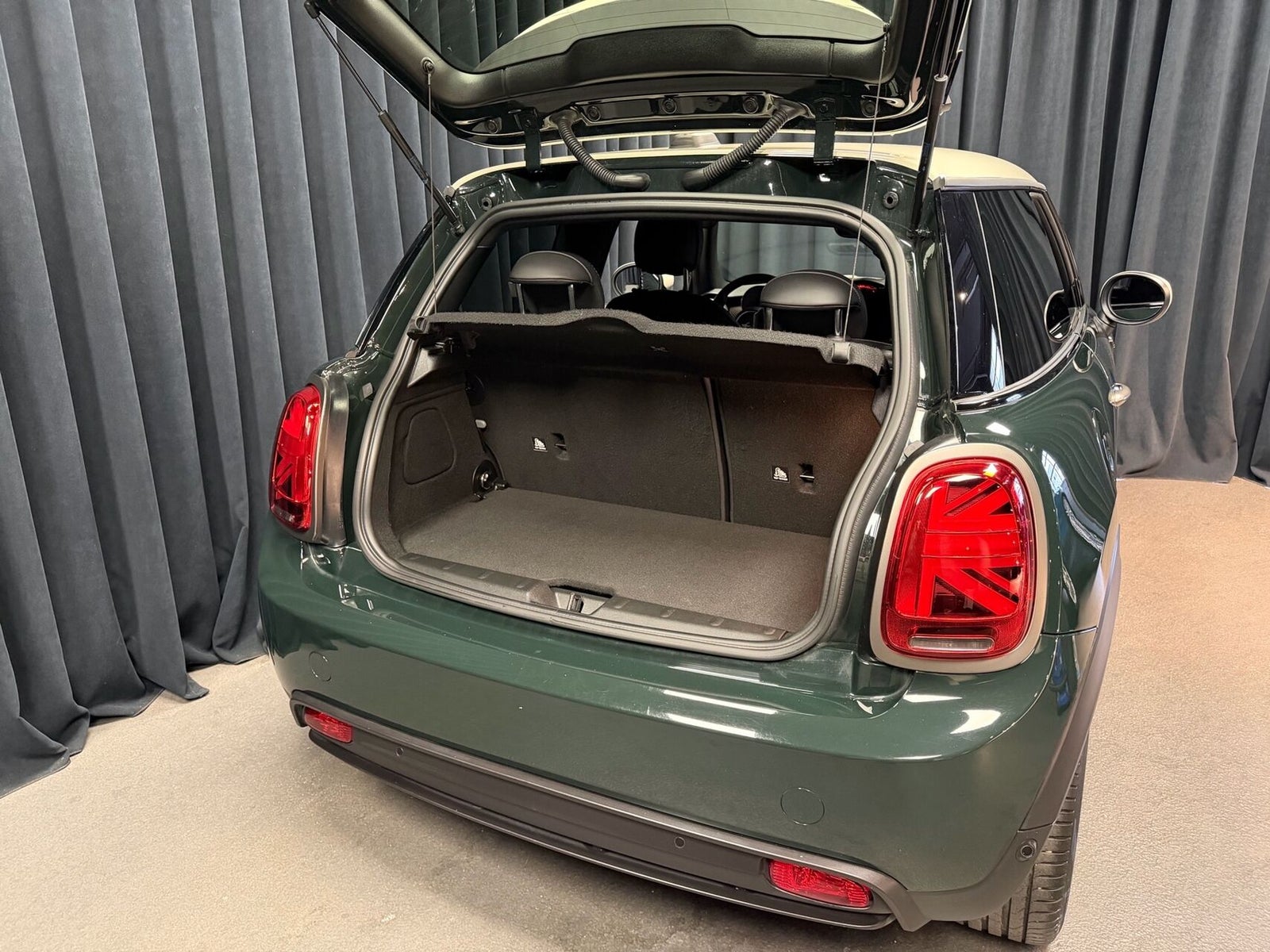MINI Cooper SE Resolute Edition 3d