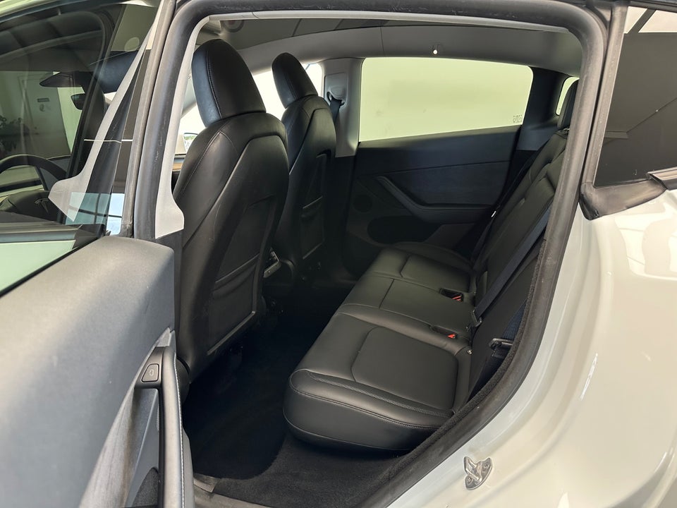 Tesla Model Y Long Range AWD 5d